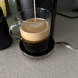 Meet your Posher, Nini